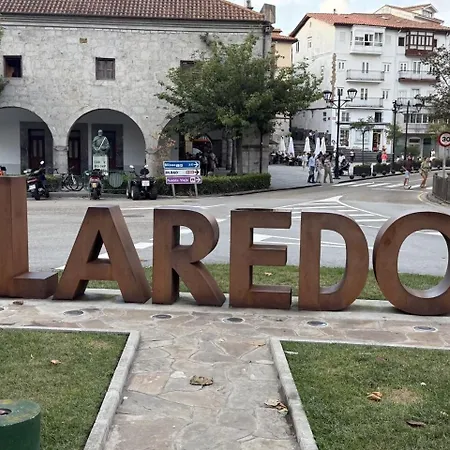 Dima Costa Laredo