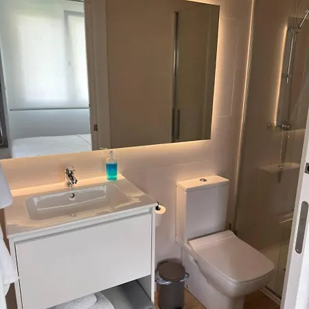 Dima Costa Laredo