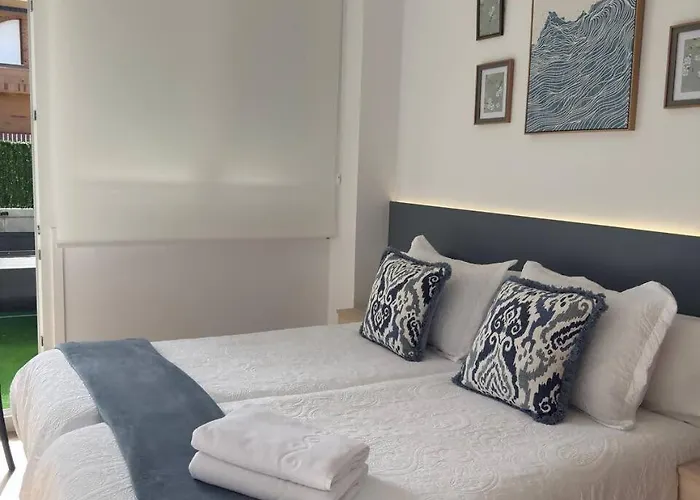 Dima Costa Ларедо