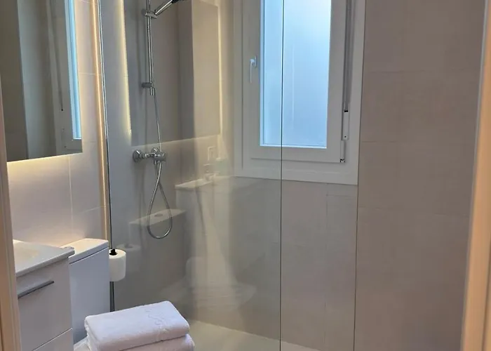 Dima Costa Ларедо