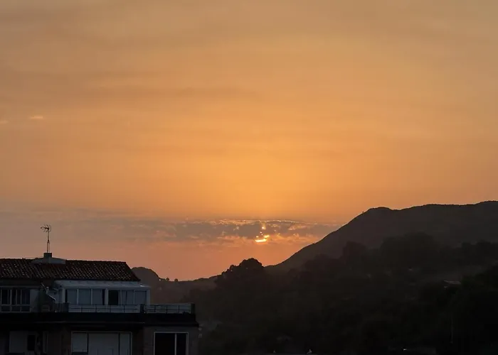 Dima Costa Гостевой дом Ларедо