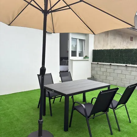 Dima Costa بيت ضيافة لاريدو